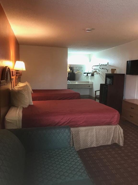 Royal Regency Inn Rock Hill Bagian luar foto