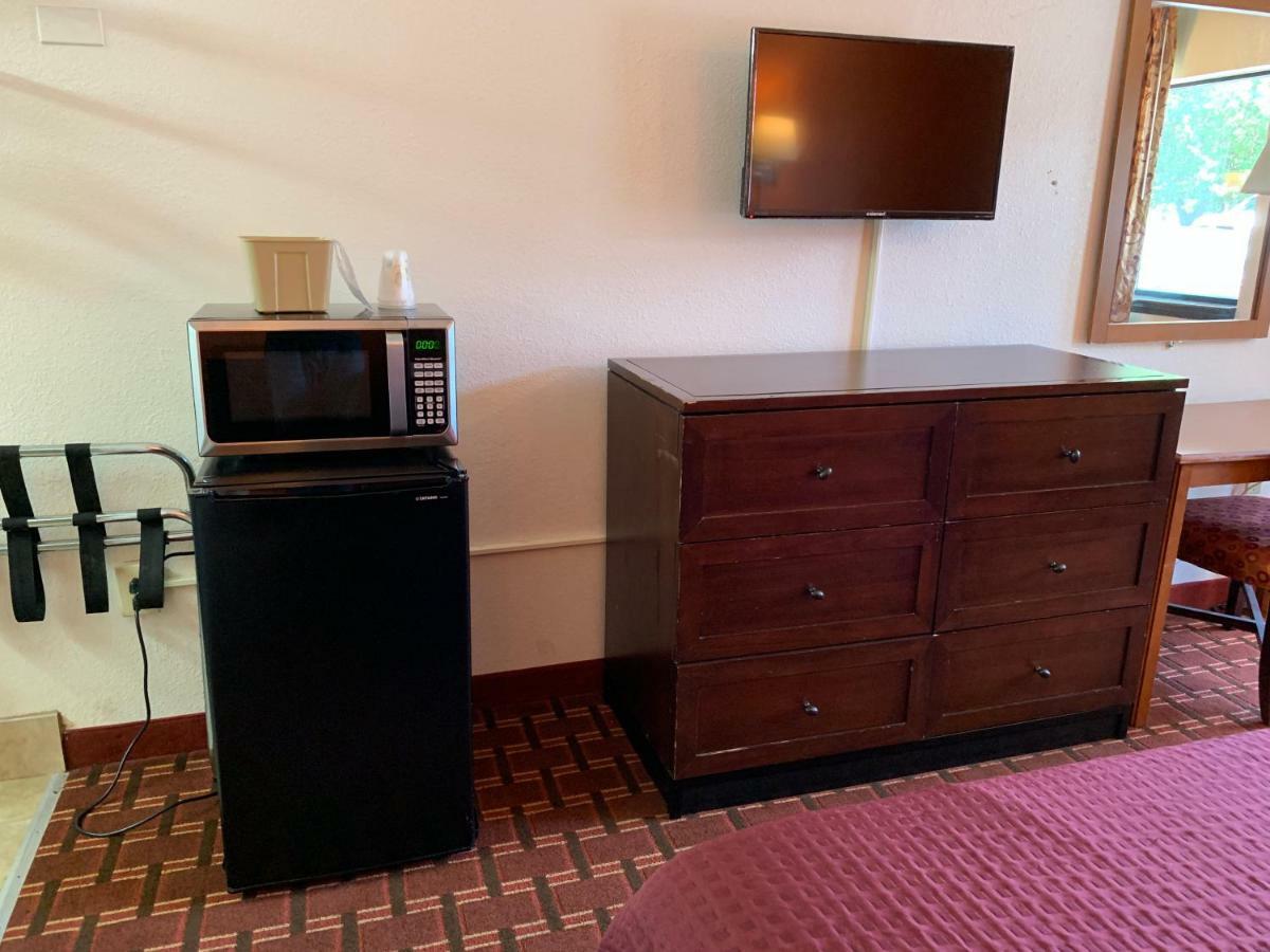 Royal Regency Inn Rock Hill Bagian luar foto