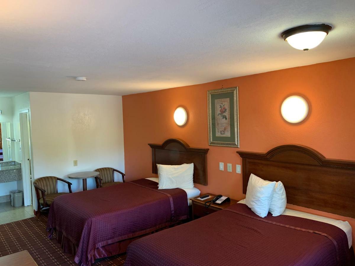 Royal Regency Inn Rock Hill Bagian luar foto