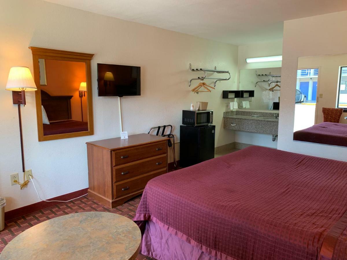 Royal Regency Inn Rock Hill Bagian luar foto