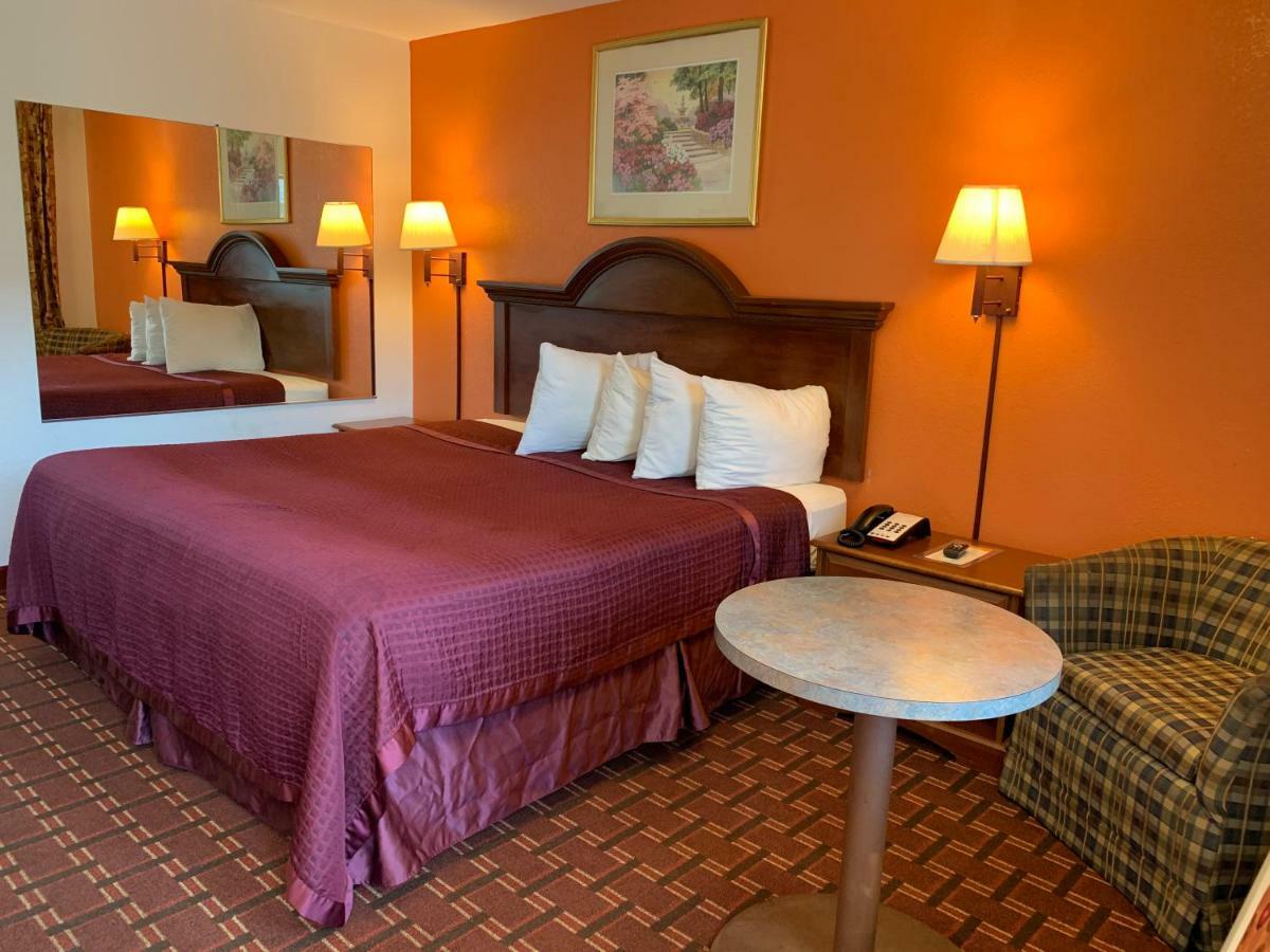 Royal Regency Inn Rock Hill Bagian luar foto